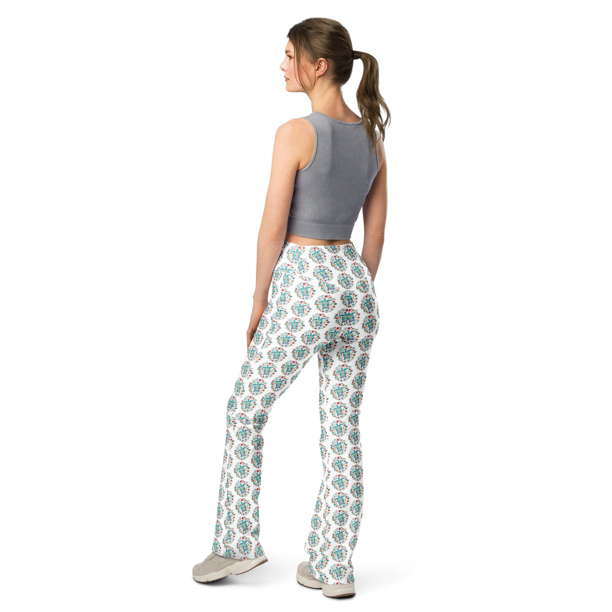 Sea Turtle | Eco-Friendly | Flare leggings | TeeandTurtle | Sustainable