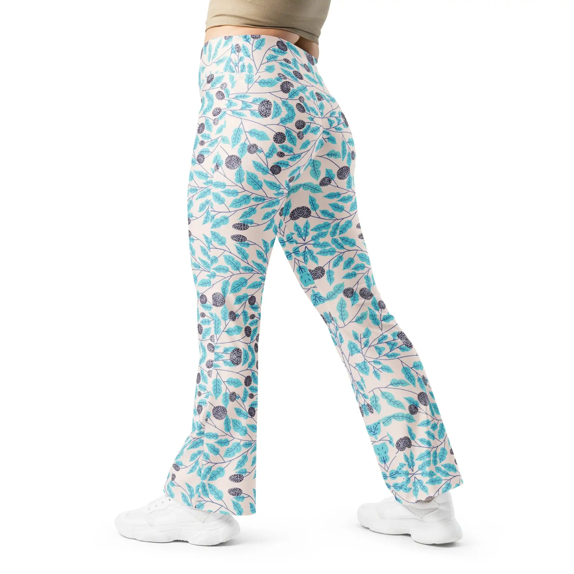 Winter Leaves | Eco-Friendly | Flare Leggings | TeeandTurtle | Sustainable