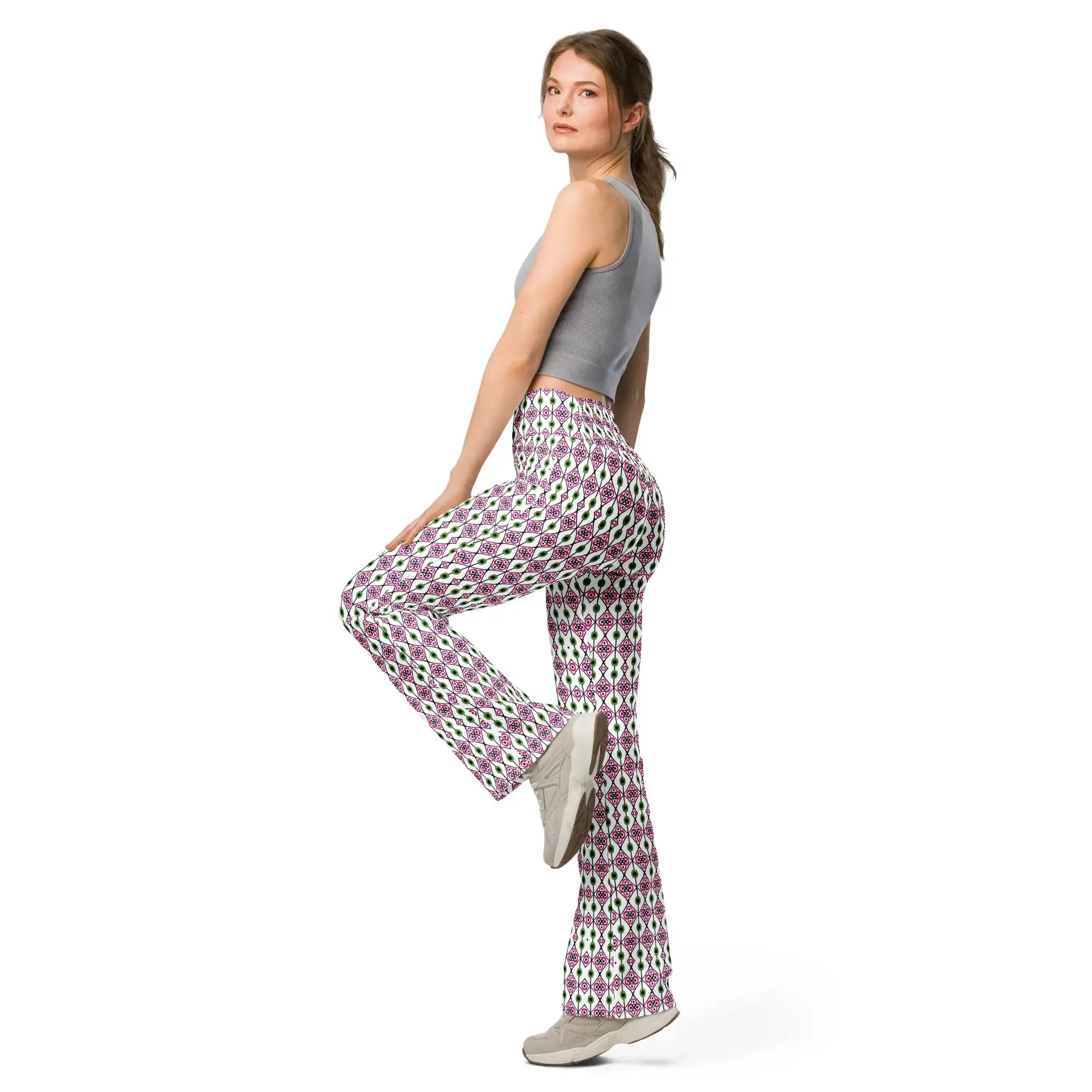Green Diamonds | Eco-Friendly | Flare Leggings | TeeandTurtle | Sustainable