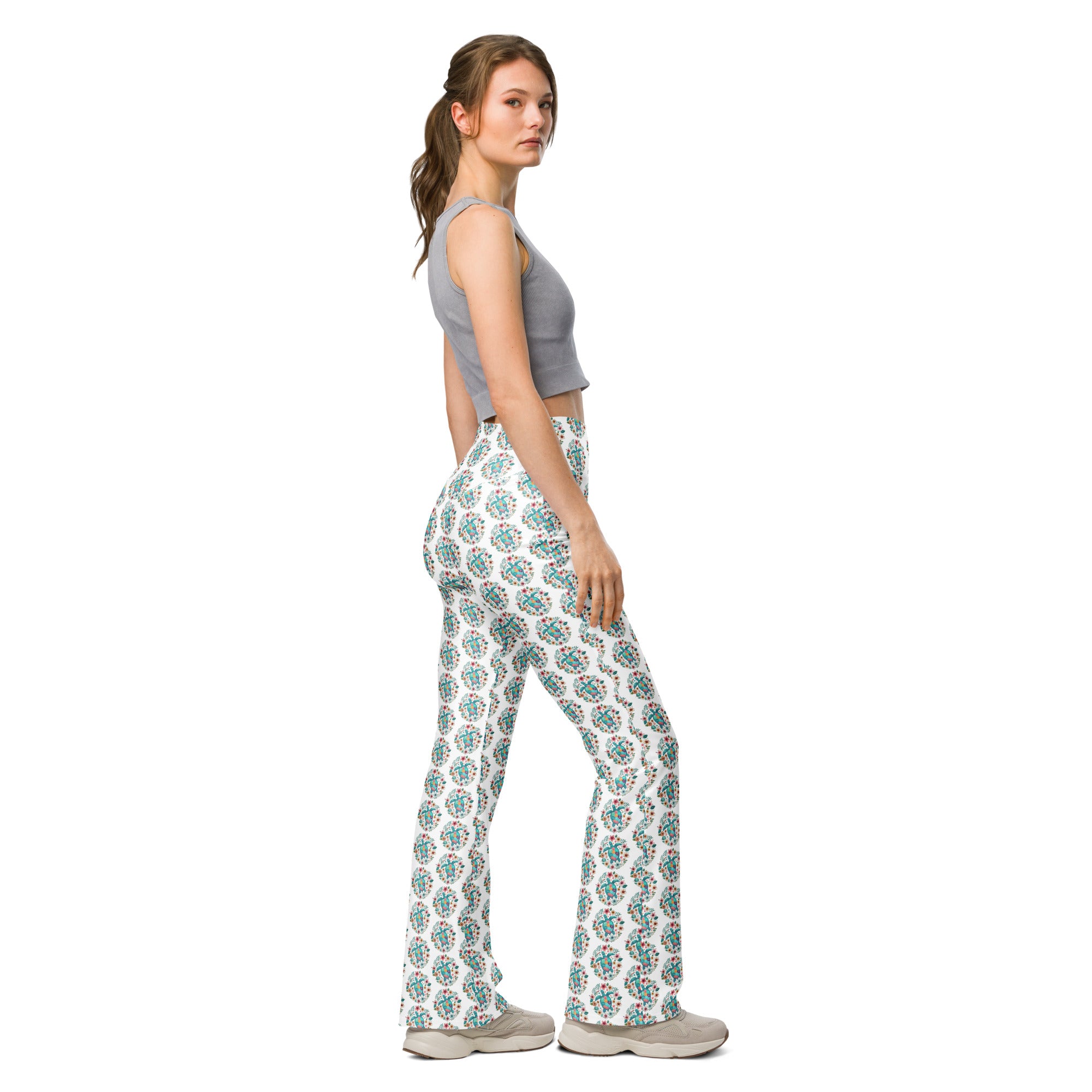 Sea Turtle | Eco-Friendly | Flare leggings | TeeandTurtle | Sustainable