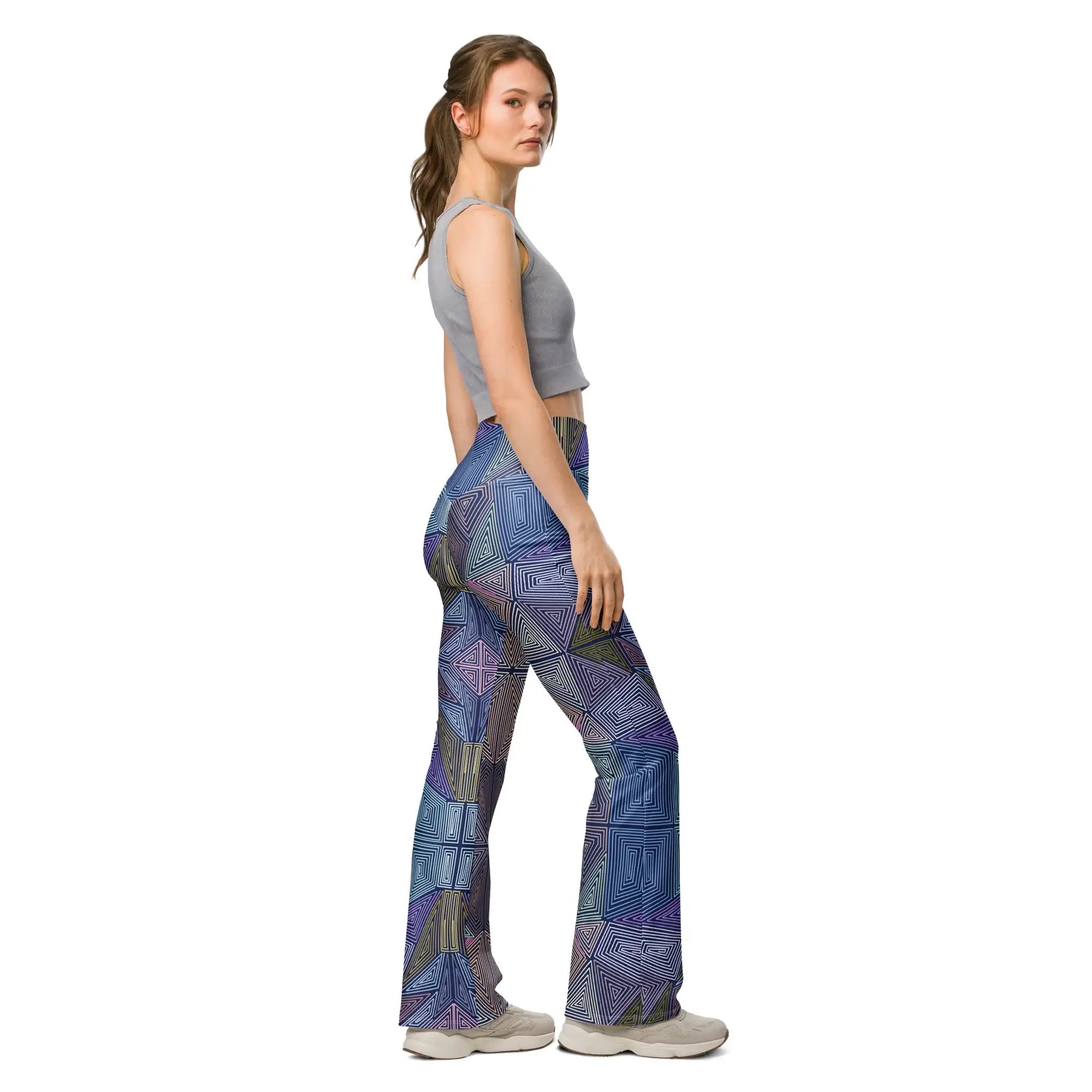 Dizzy Block | Eco-Friendly | Flare Leggings | TeeandTurtle | Sustainable