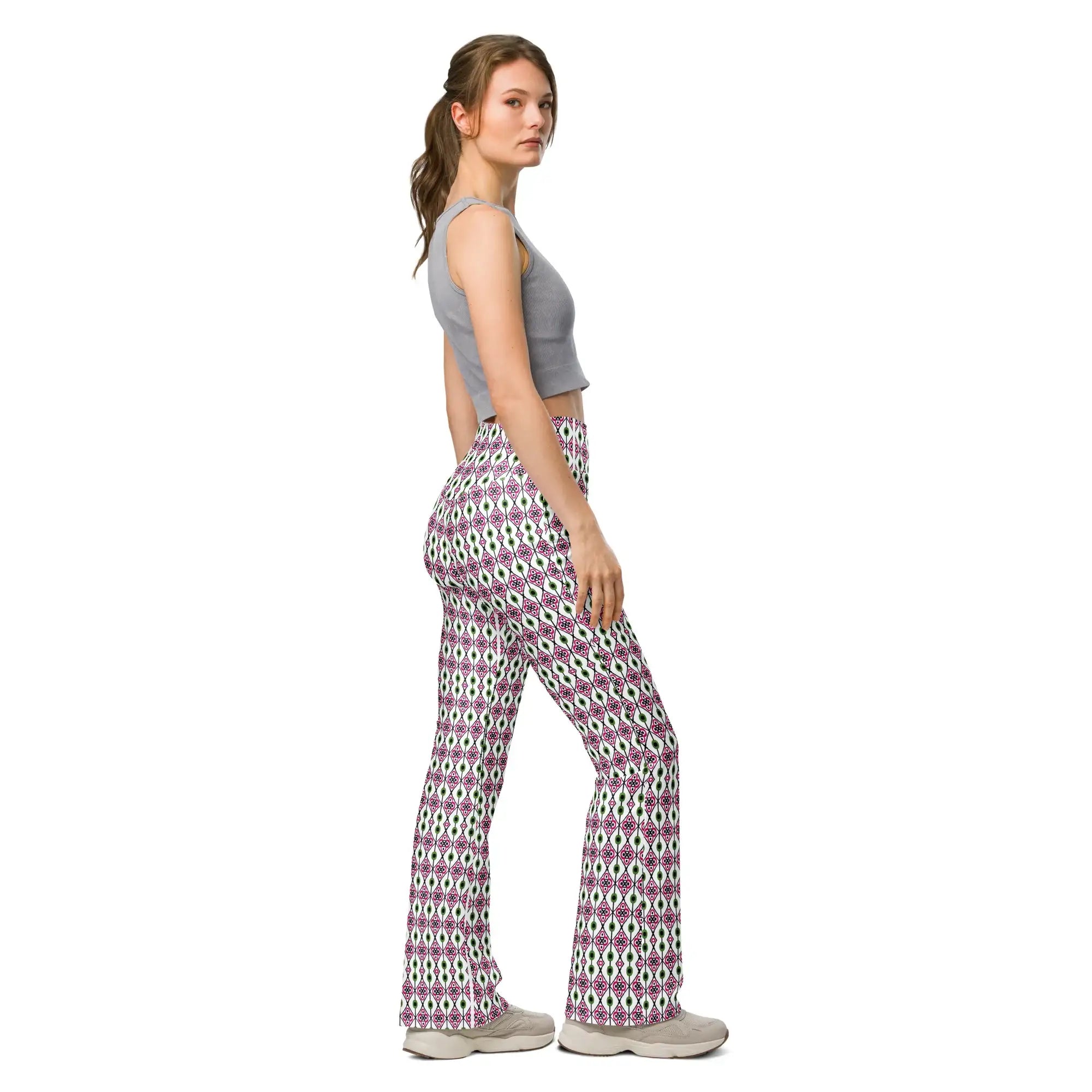 Green Diamonds | Eco-Friendly | Flare Leggings | TeeandTurtle | Sustainable