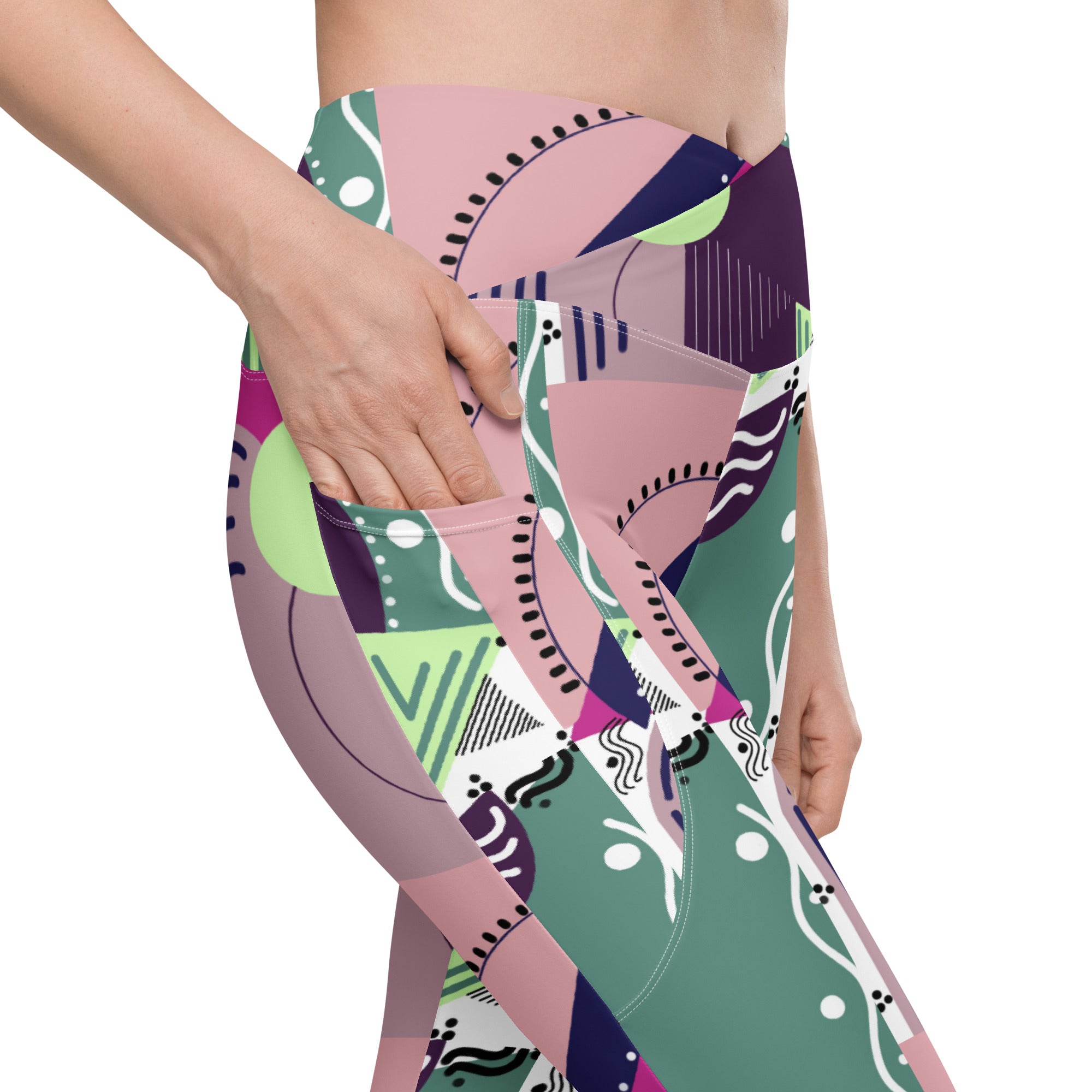 Geometrical | Eco-Friendly | Crossover Leggings | TeeandTurtle | Sustainable
