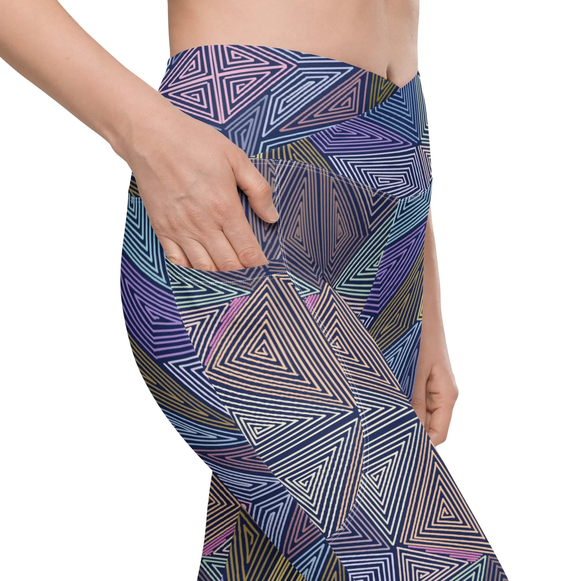 Dizzy Block | Eco-Friendly | Crossover Leggings | TeeandTurtle | Sustainable